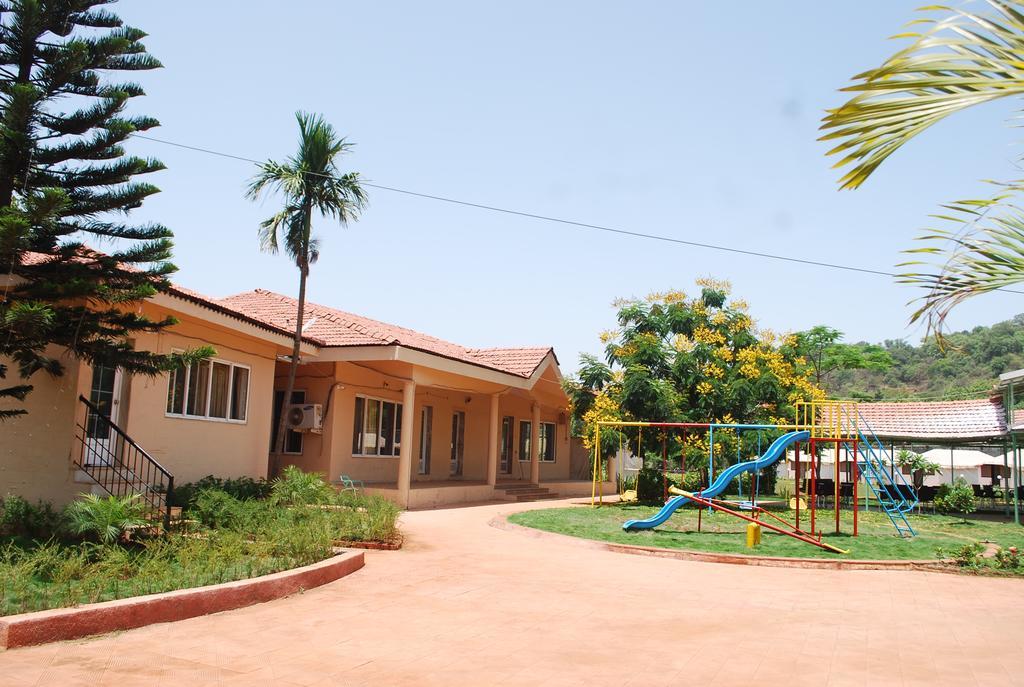 Whispering Woods Resort Lonavala Exterior photo
